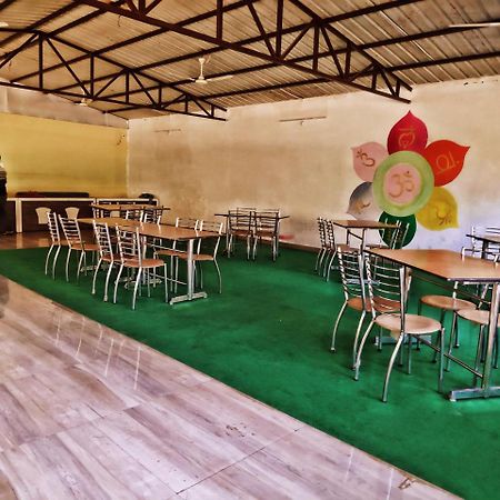 Garud Chatti River Resort Rishikesh Bagian luar foto