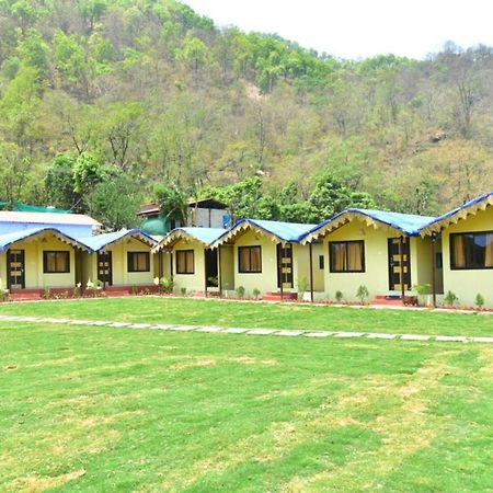 Garud Chatti River Resort Rishikesh Bagian luar foto