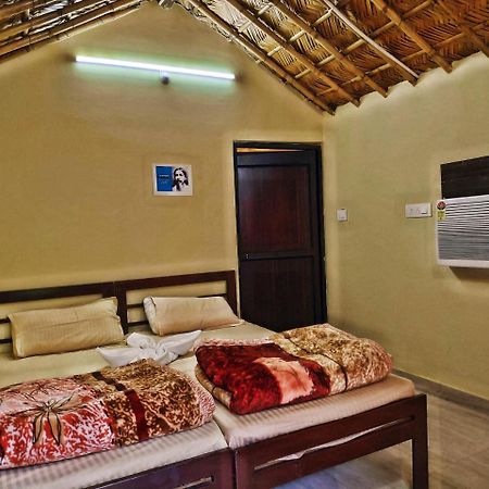 Garud Chatti River Resort Rishikesh Bagian luar foto