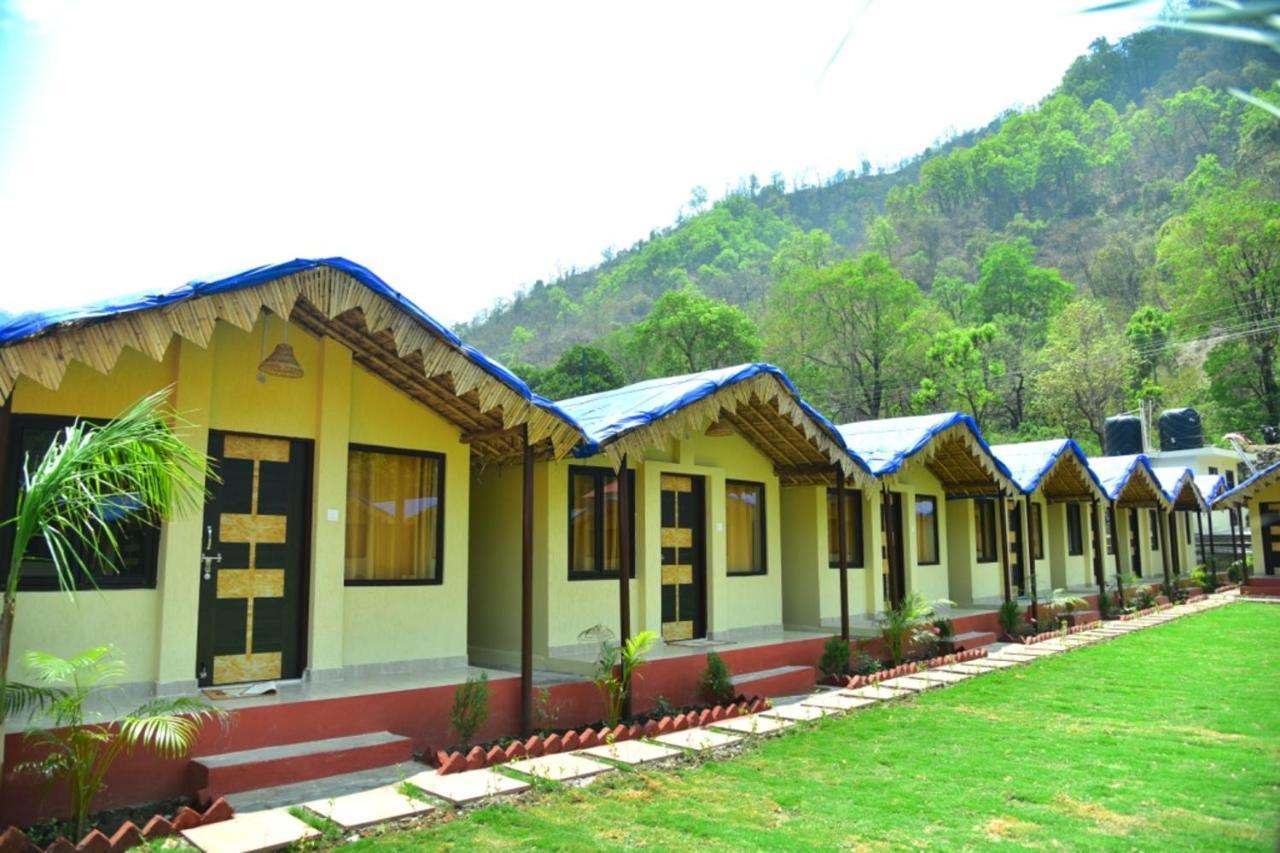 Garud Chatti River Resort Rishikesh Bagian luar foto
