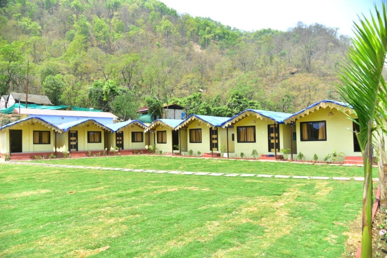 Garud Chatti River Resort Rishikesh Bagian luar foto