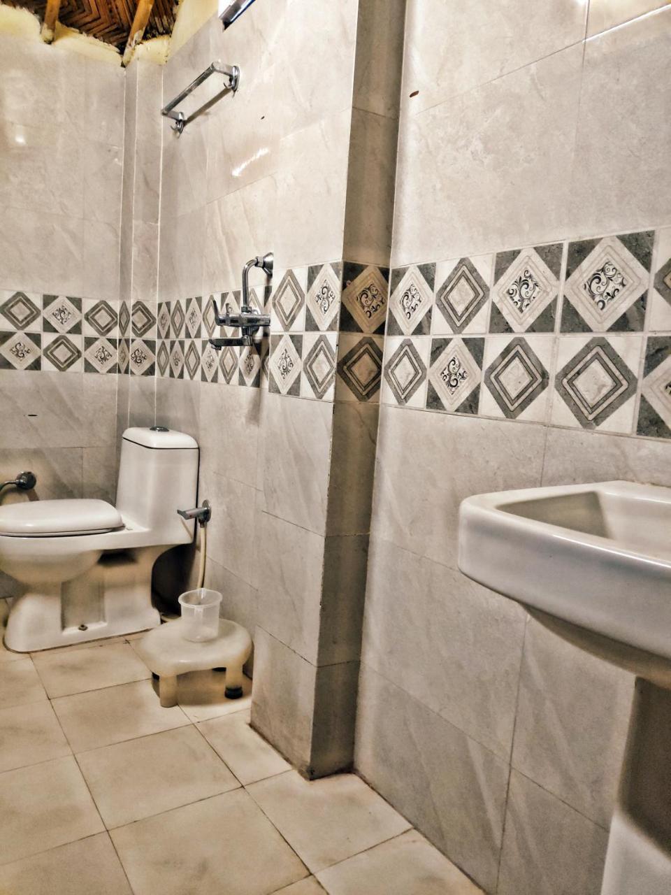 Garud Chatti River Resort Rishikesh Bagian luar foto